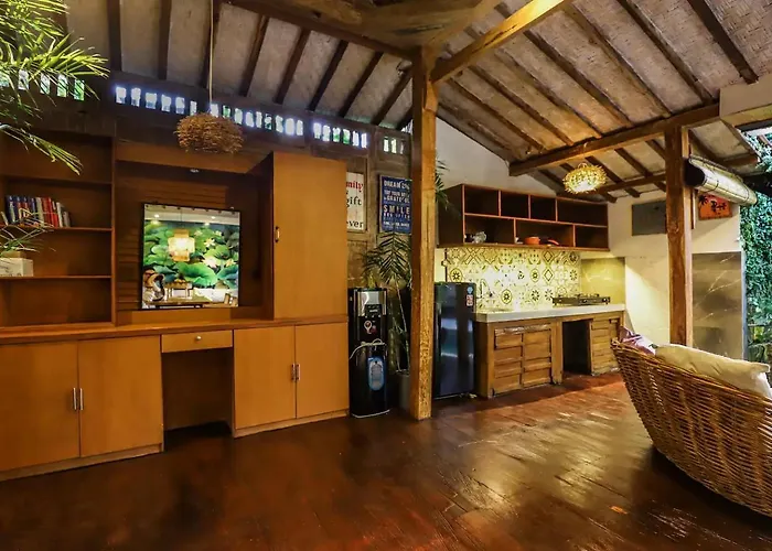 Nicely-decorated Compact With Plunge Pool Villa *
