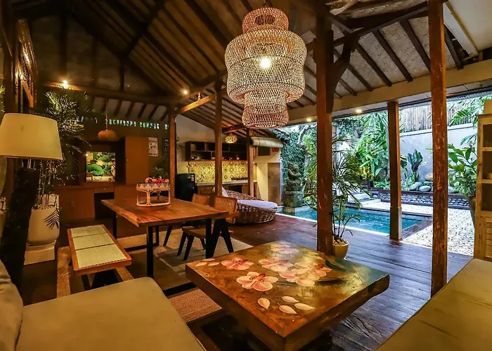 Nicely-decorated Compact With Plunge Pool Villa Ubud